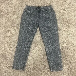Lululemon joggers size 10